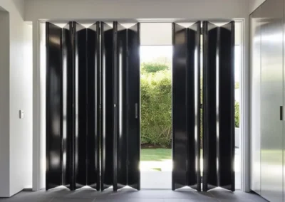 Harmonicadeuren zwart